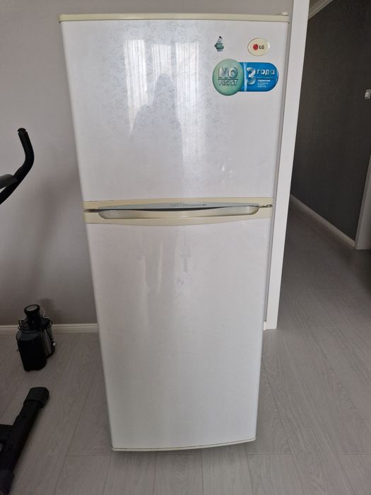 Продам холодильник LG