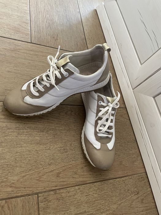 Прекрасни изцяло естествена кожа  БГ обувки с ПОДАРЪК по избор