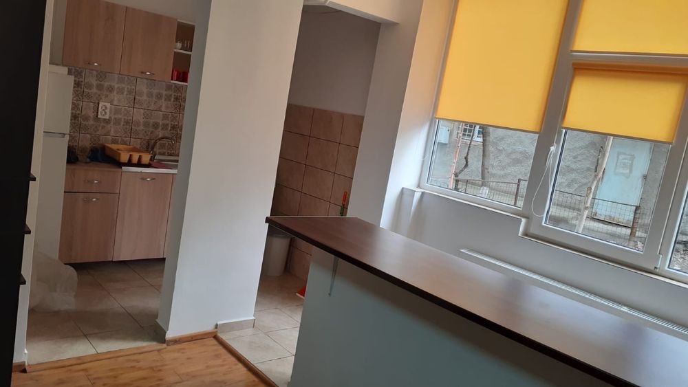 Inchiriez garsoniera