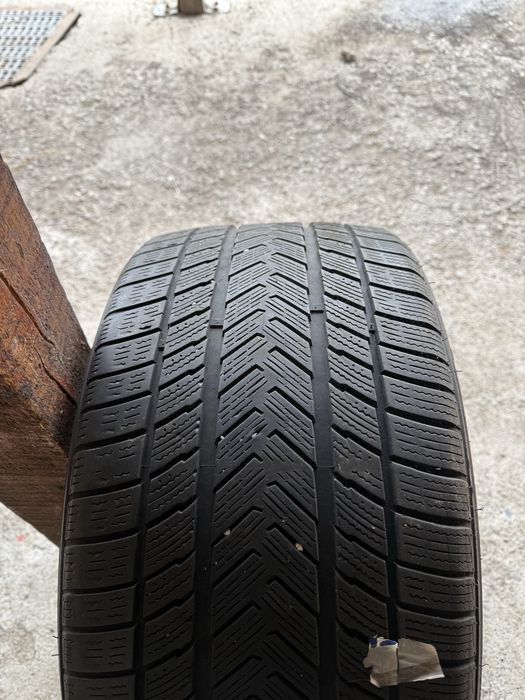 265/35/18-2бр 245/40/18 - 2бр.