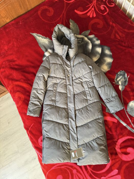 Продаю зимнюю куртку