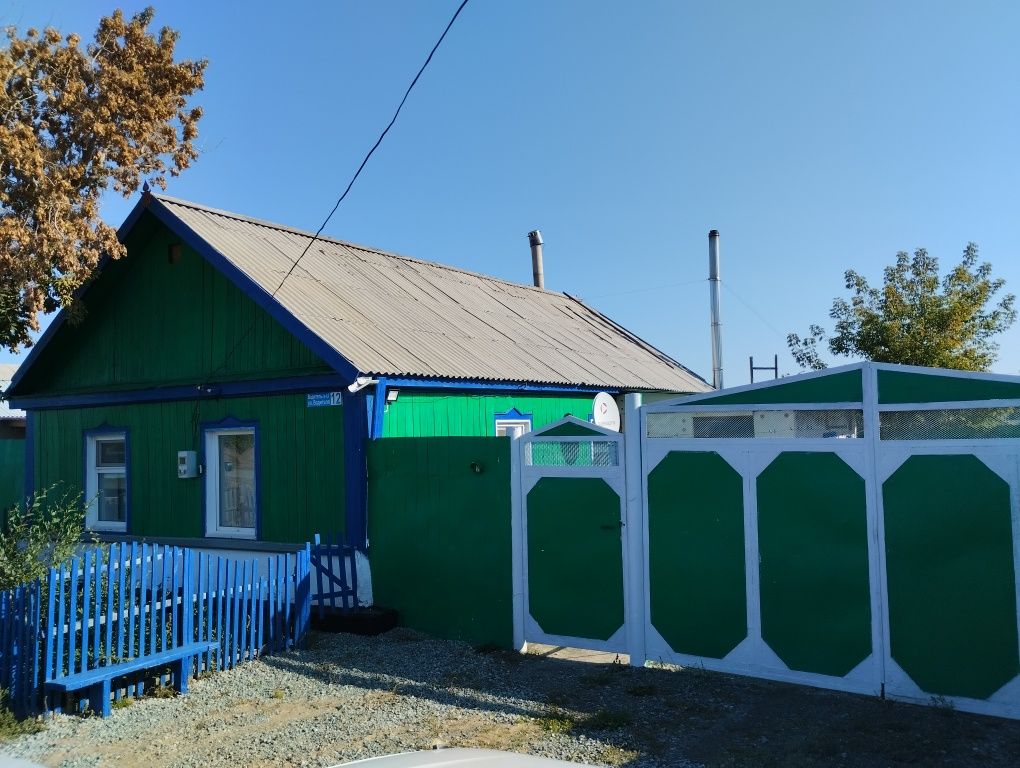 Продам или обменяю дом в п. Ленинский цена 13,5млн.