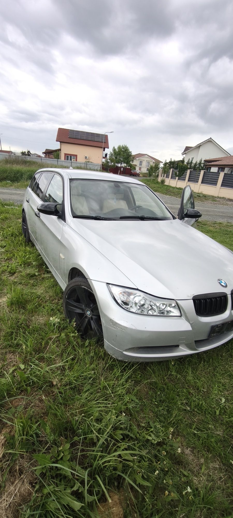 Vând BMW  318D e91