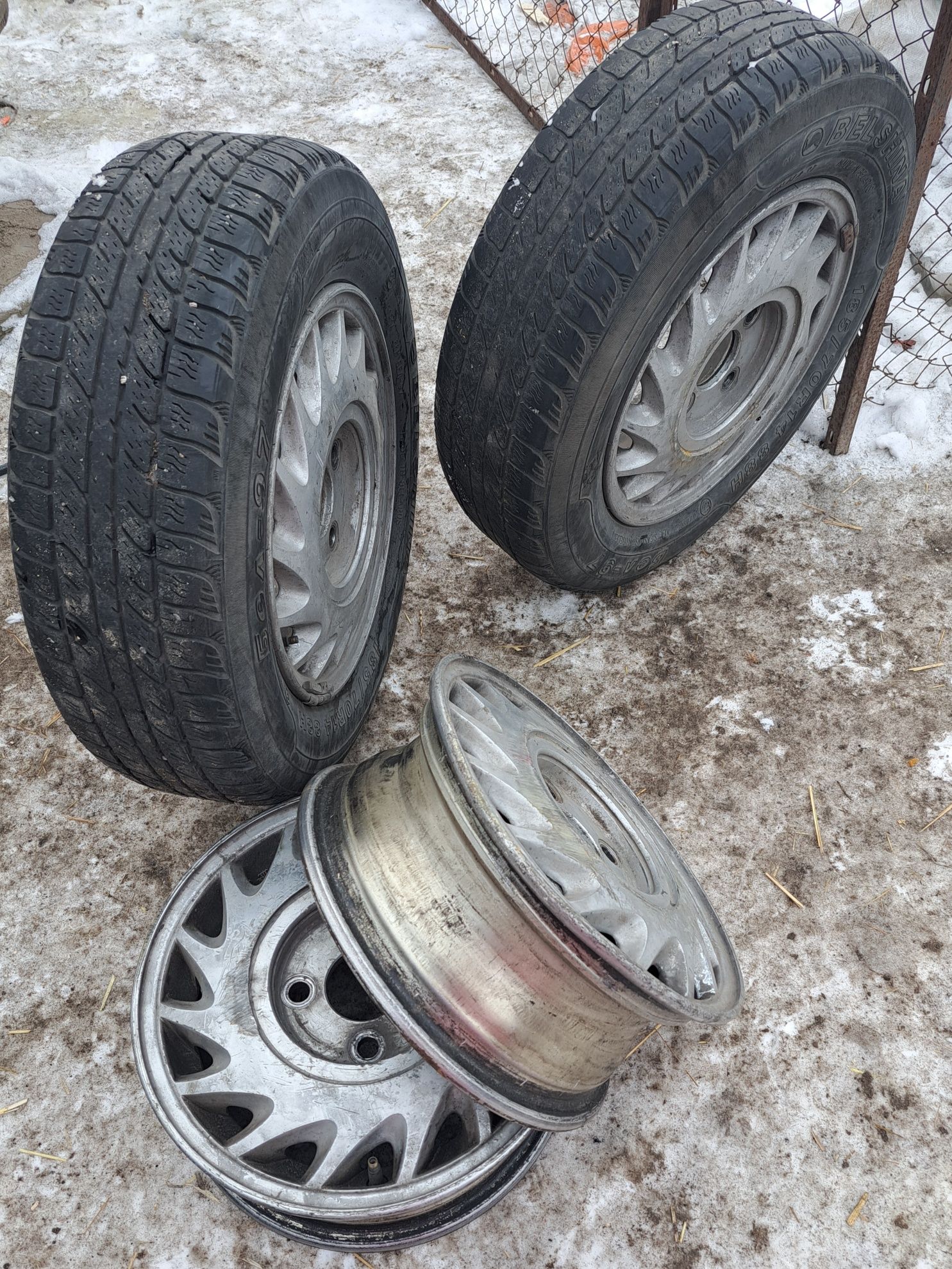 Продам диски с резиной