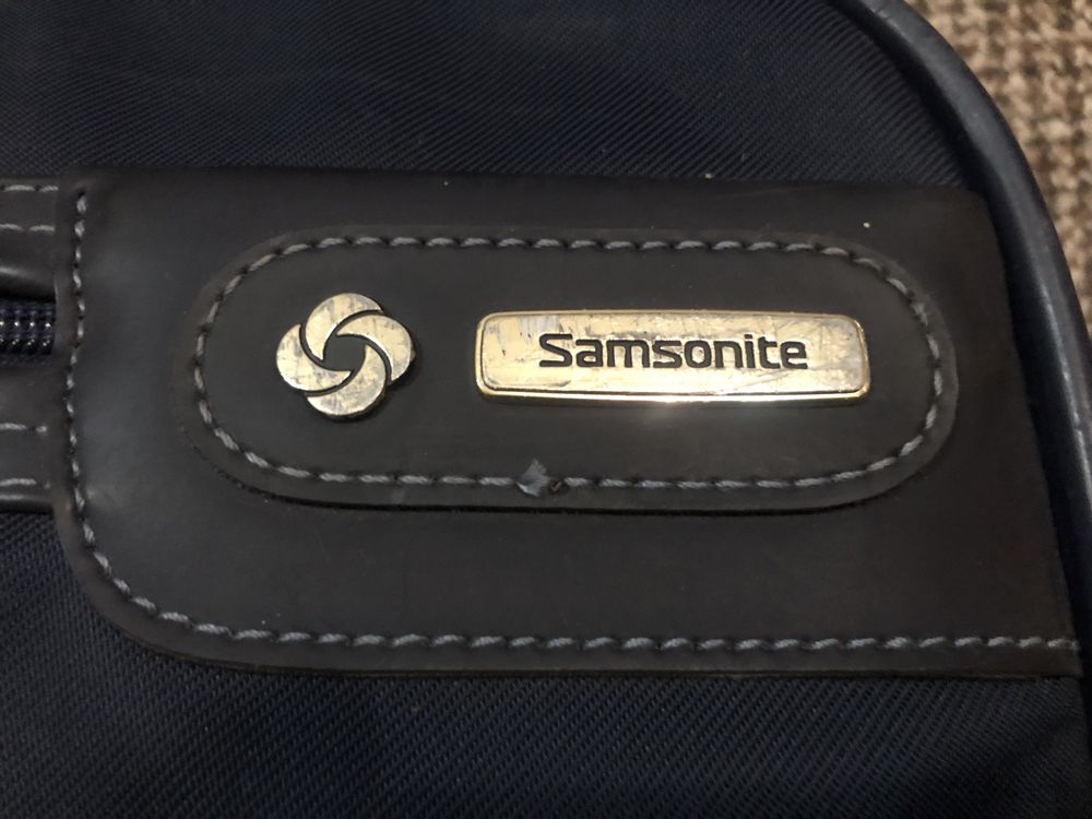 Vand geamantan Samsonite