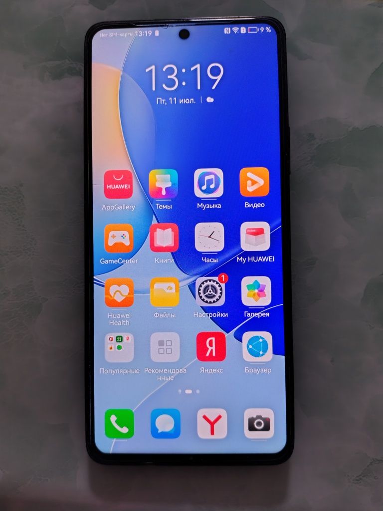 Продам смартфон Huawei