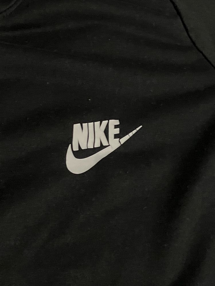 Тениска на Nike S