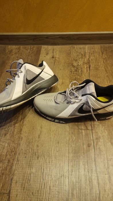Маратонки Nike нови