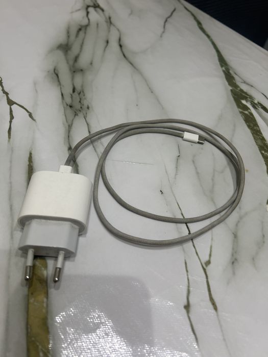 Продается зарядка Type-C оригинал