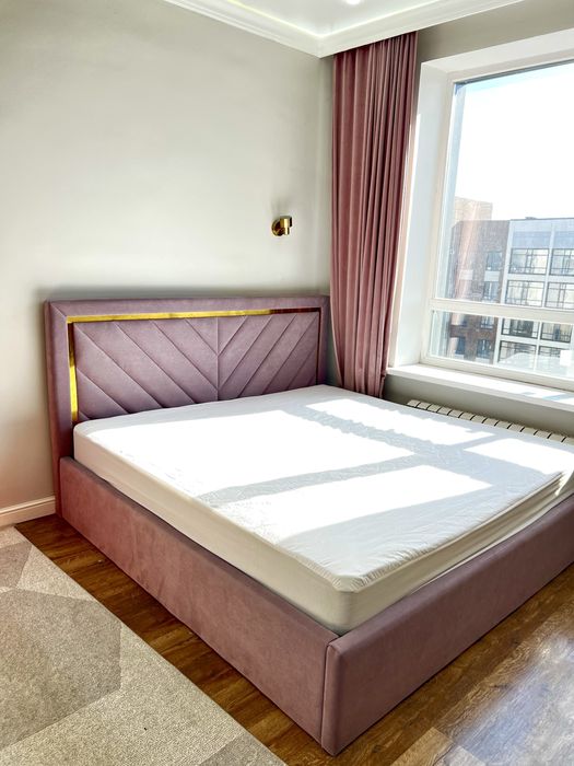 Продаем кровать 200х200 с новым матрасом от Mattex