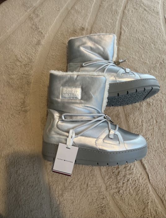 Cizme Tommy Hilfiger 38 noi