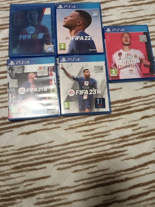 Vând fifa 18,20,21,22,23,