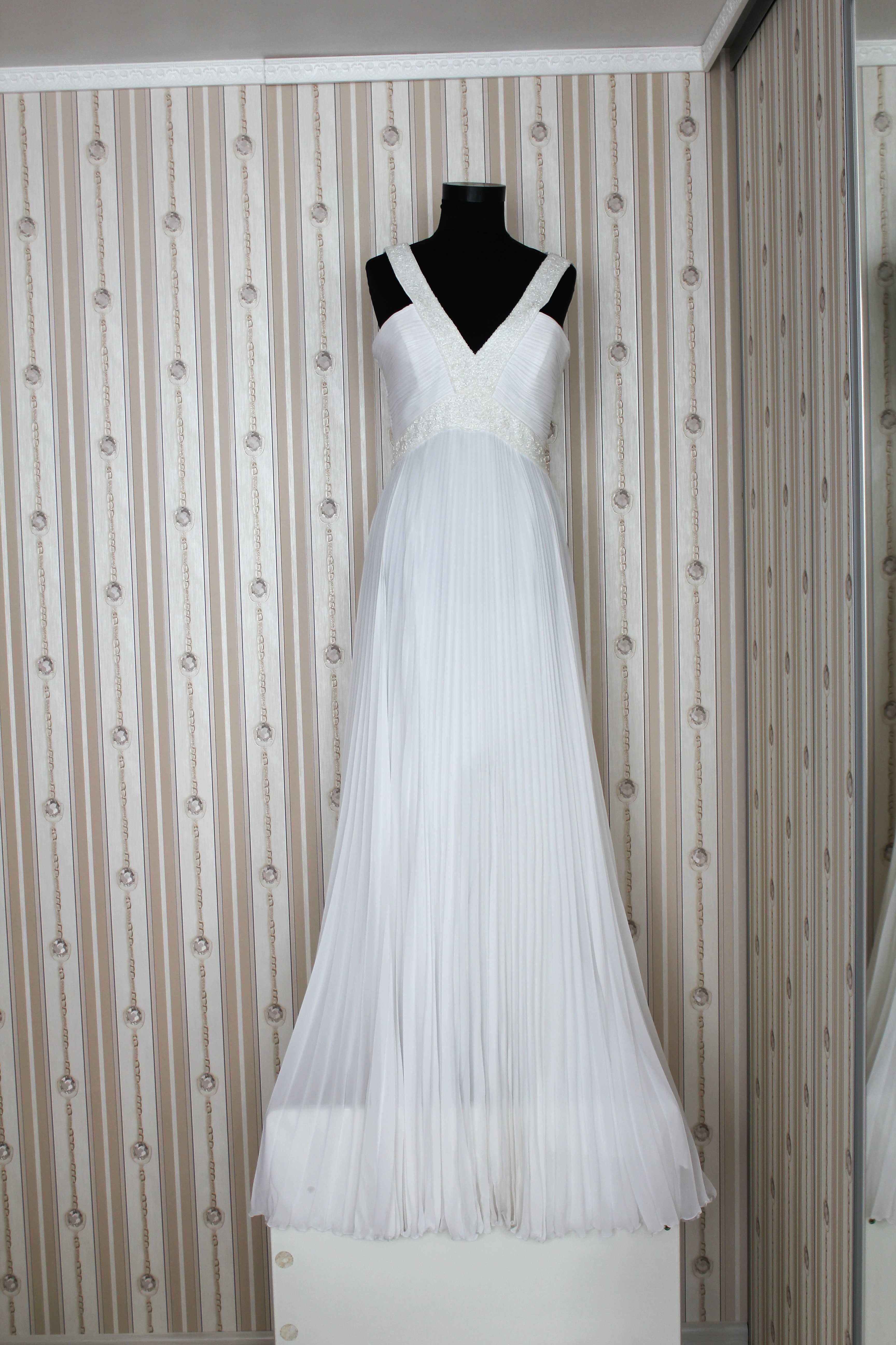 Булчинска рокля Pronovias W1 модел 3019 нова натурално бяла №42