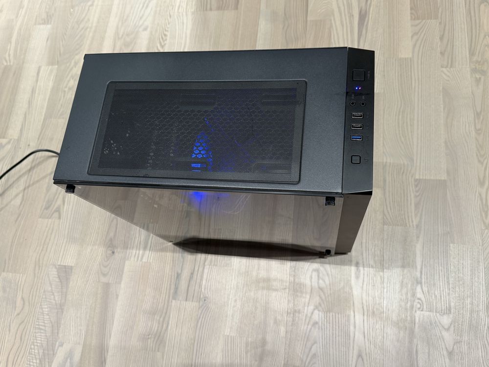 Calculator gaming + periferice performante in stare excelenta