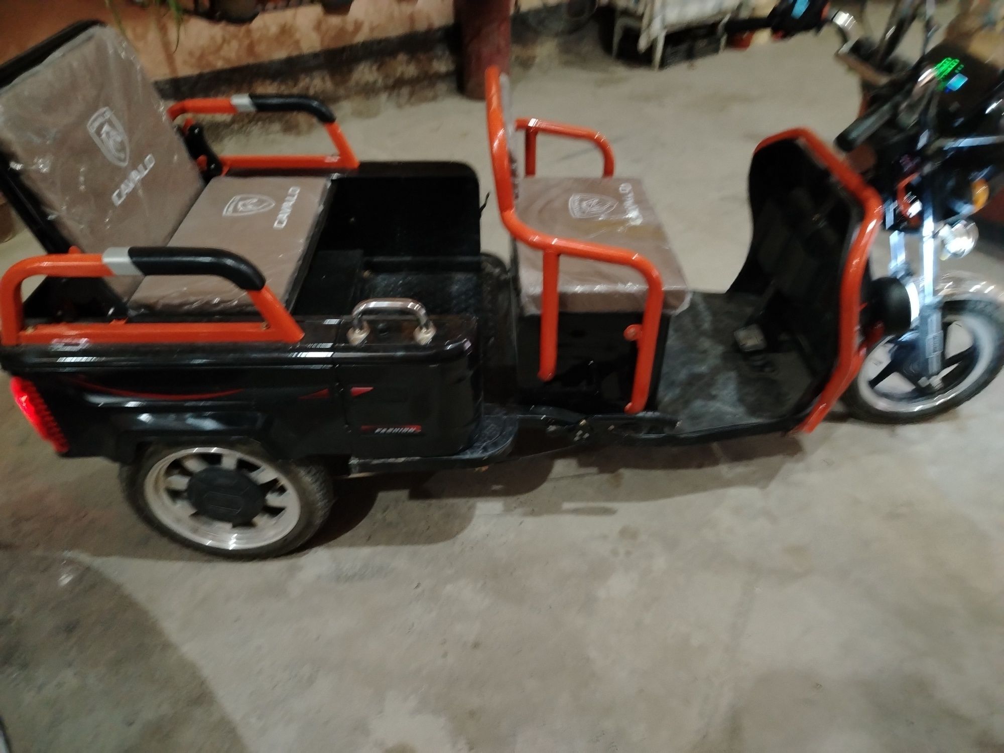 Cavalo elektron skuter trisikl