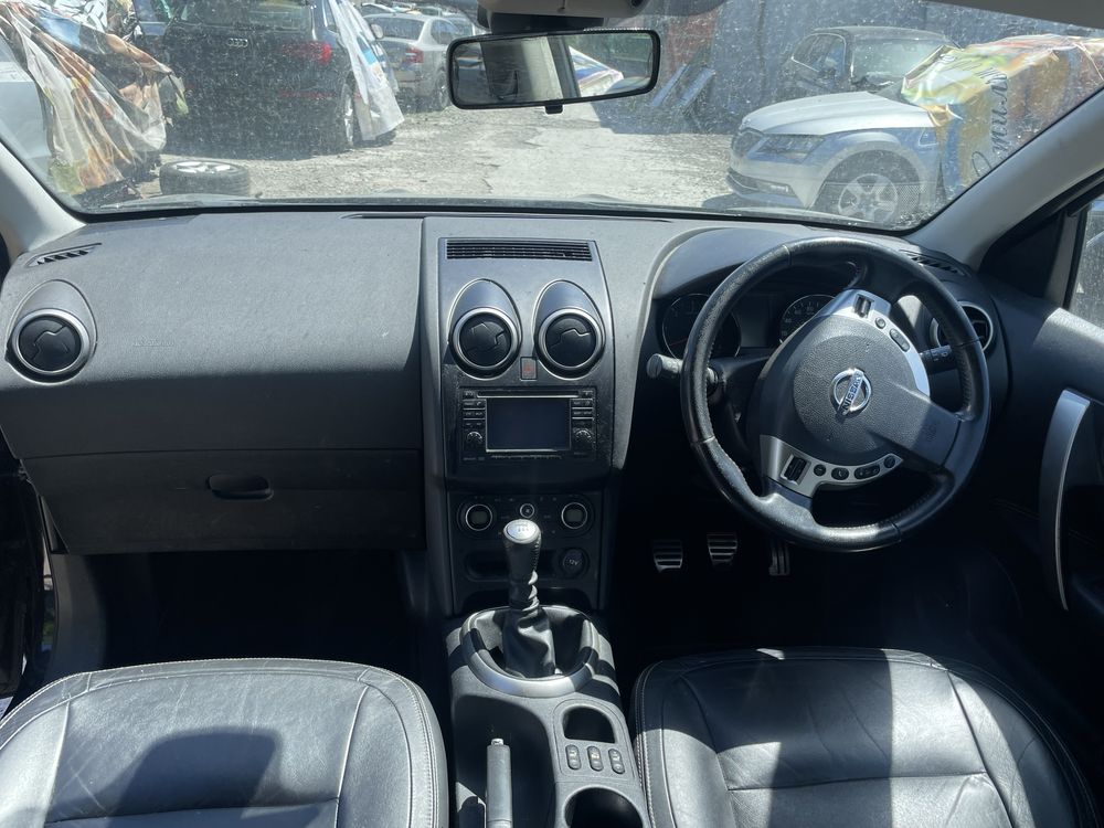 Nissan Qashqai +2 на части Нисан Кашкай +2