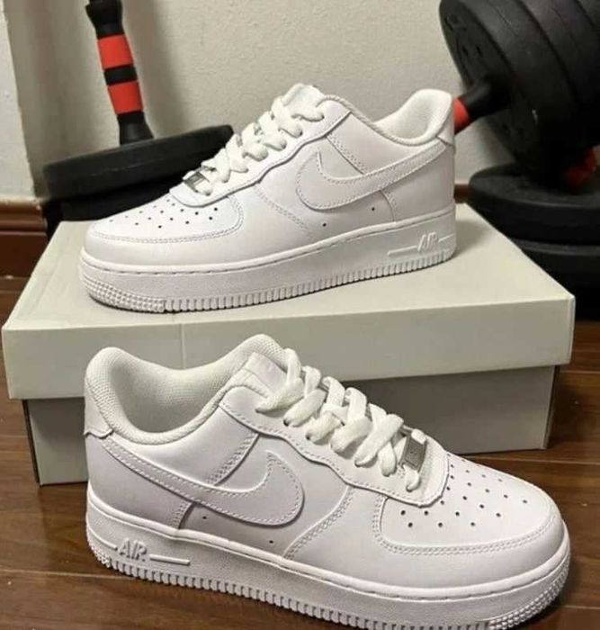 Nike Air Force 1 Low '07 Alb Mărimea 39