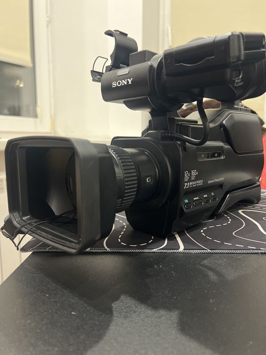 Видеокамера Sony HXR-MC1500 — в идеальном состоянии