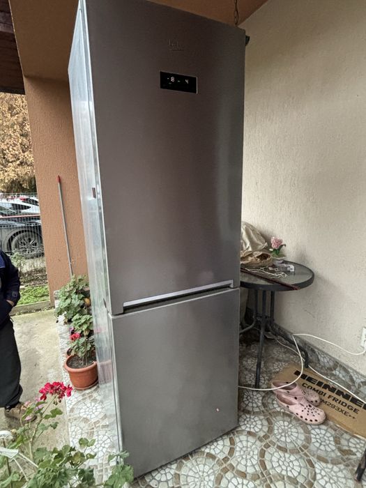Combina frigorifica Beko inox defecta