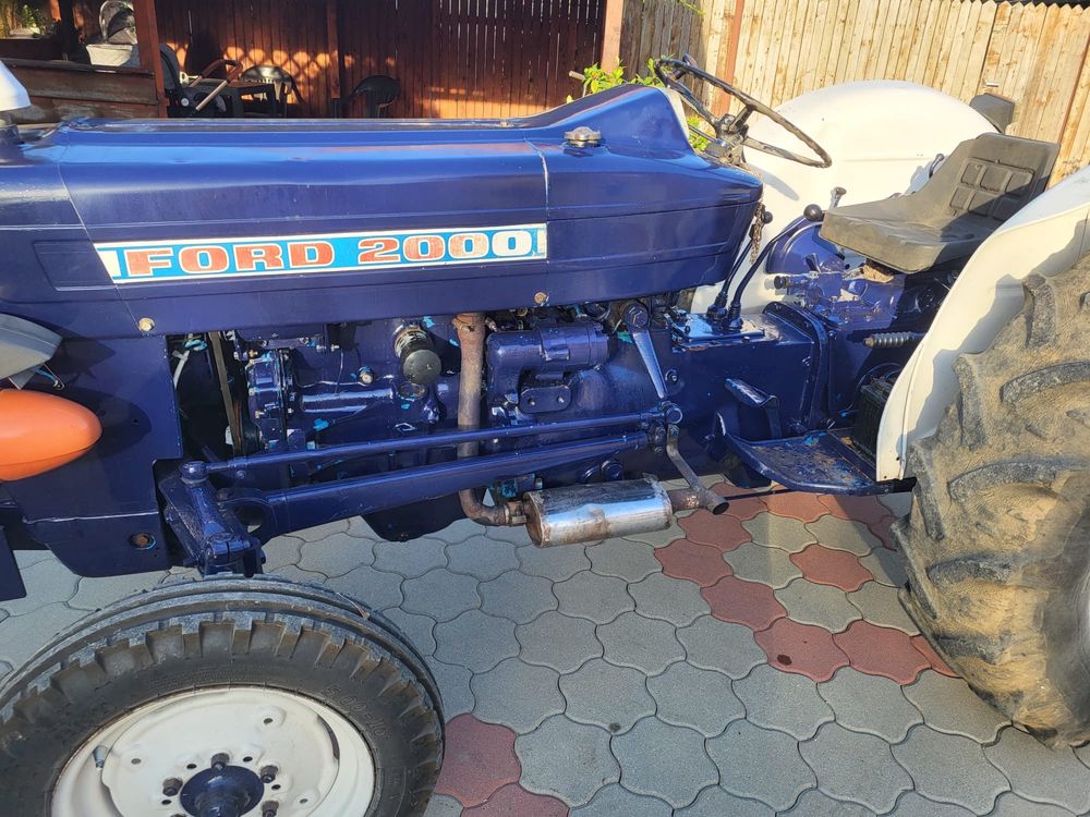 Tractor FORD 2000