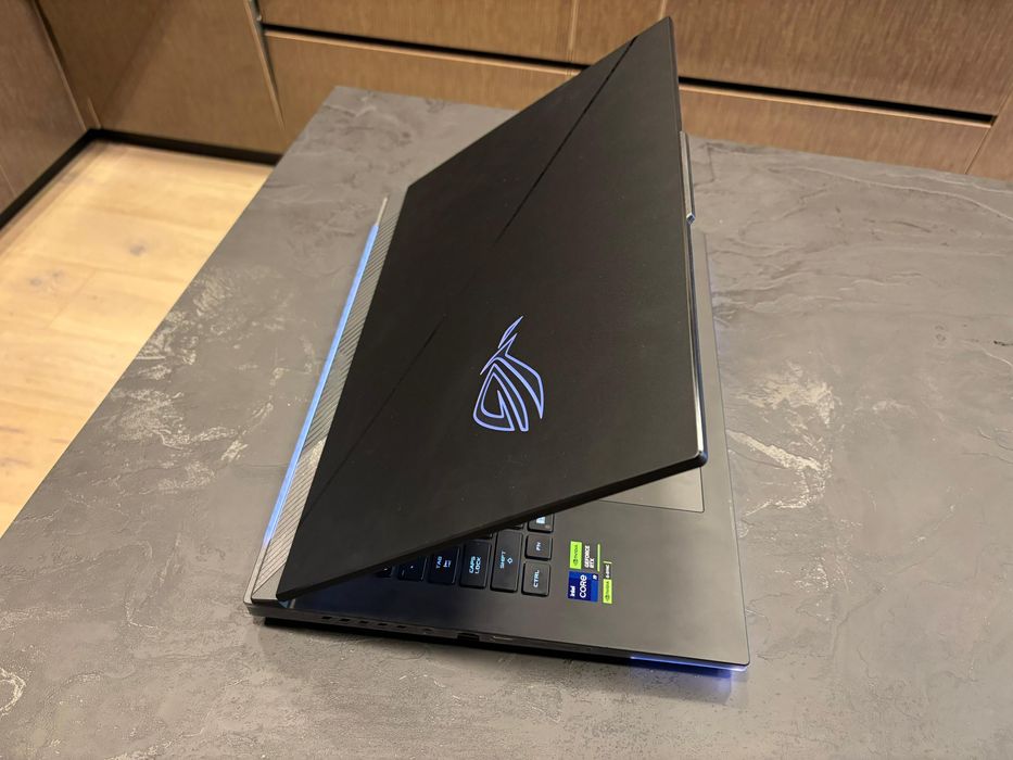 ASUS ROG Strix SCAR 18 2024 i9-14900HX / RTX 4080 / 64GB / 2TB