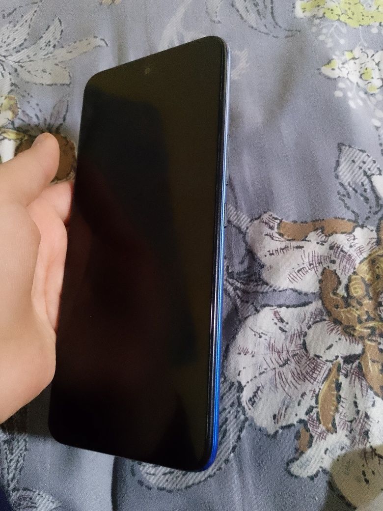 Infinix 8  telifoni sotladi