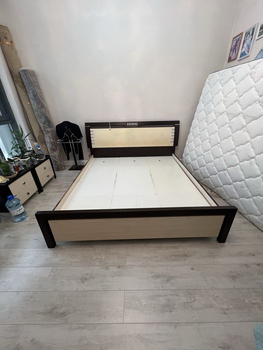 Кровать двухспальная 180*200