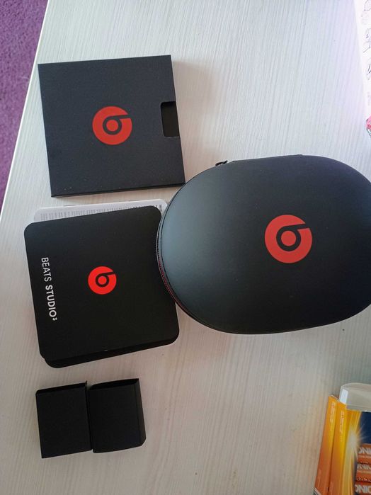 Beats Studio3 Wireless Over-Ear Headphones