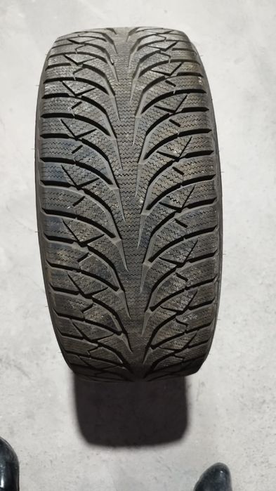 Шины зимние 4 шт размер 18