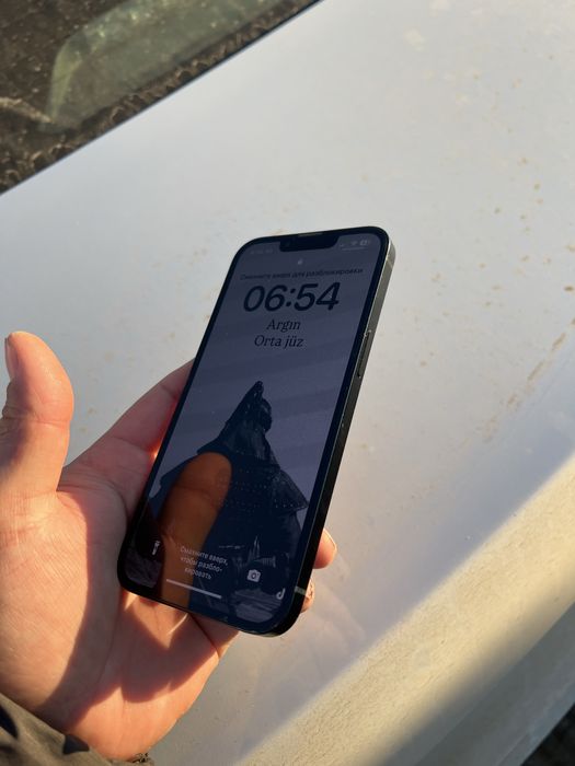 Продам Iphone 13 (айфон 13)