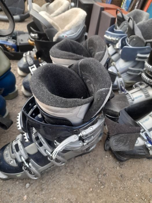 Clăpari, skiuri placi