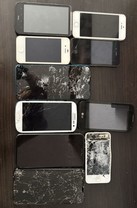 Lot telefoane pentru piese