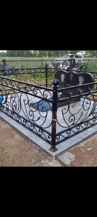 Кованые оградки.