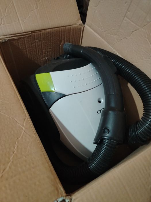 Прахосмукачка здрава работеща