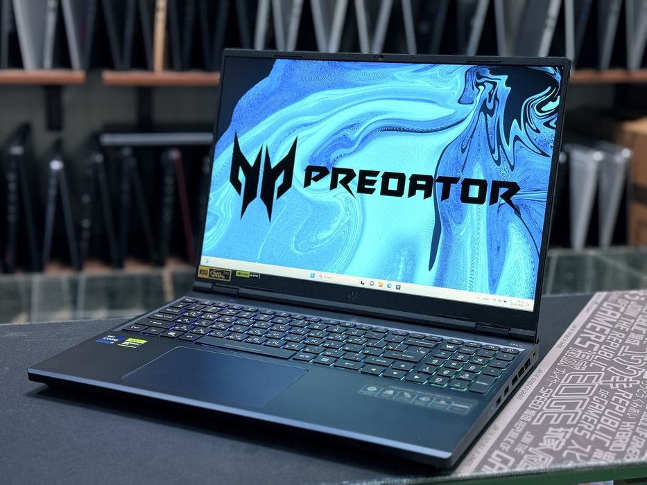 Acer Predator 16S Ai ultra 9-275HX RTX-5060 32/1TB oled