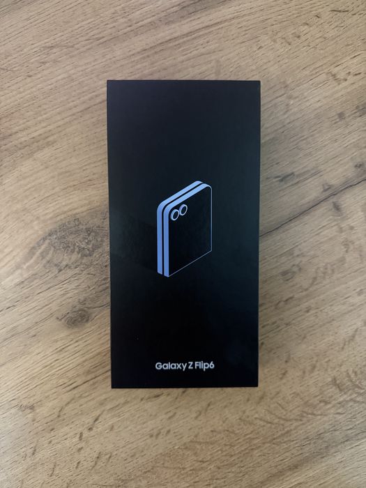 Смартфон Samsung Galaxy Z Flip6 5G 12 ГБ/256 ГБ