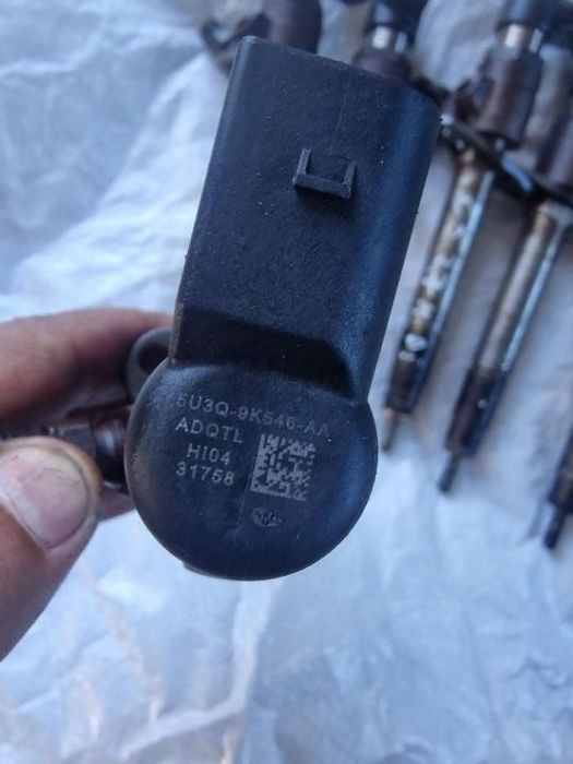 Injectoare/înjector Citroen C5,C6,Peugeot 407,607 motor 2,7 hdi