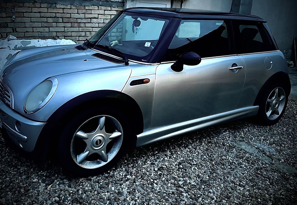 Кола Mini cooper