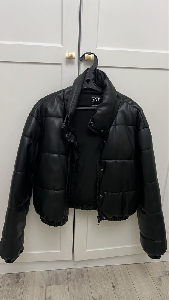 Куртки Zara, Uniqlo, Massimo Dutti, Mango