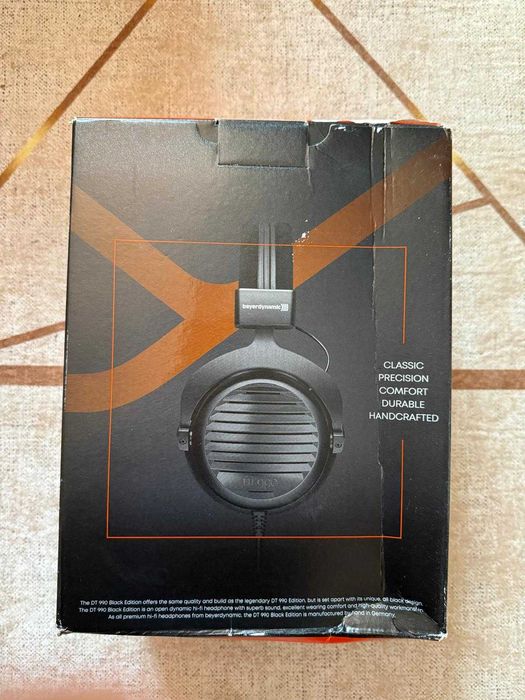 Casti cu fir Beyerdynamic DT 990, editie Black Limited