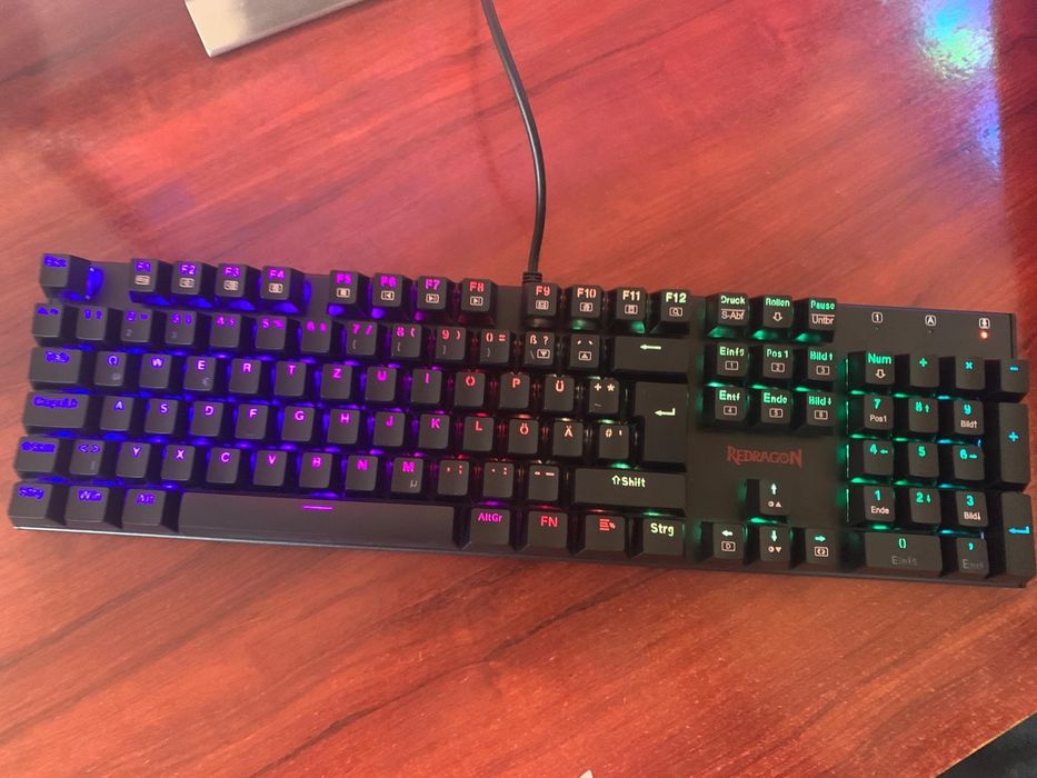 Tastatură Gaming Redragon K565-RGB !!