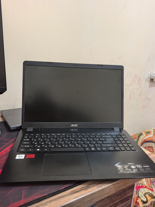 Ноутбук Асер Athlon SSD 512Gb/ HDD 500Gb