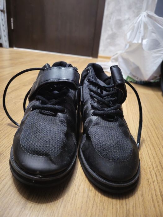 Обувки за вдигане на тежести