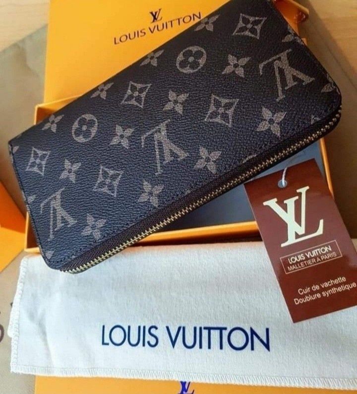 Set Louis Vuitton 3 articole(geanta +curea+portofel),France, saculet