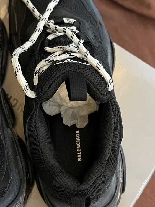 balenciaga triple s clear sole