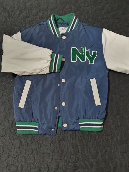 Куртка в отличном состоянии