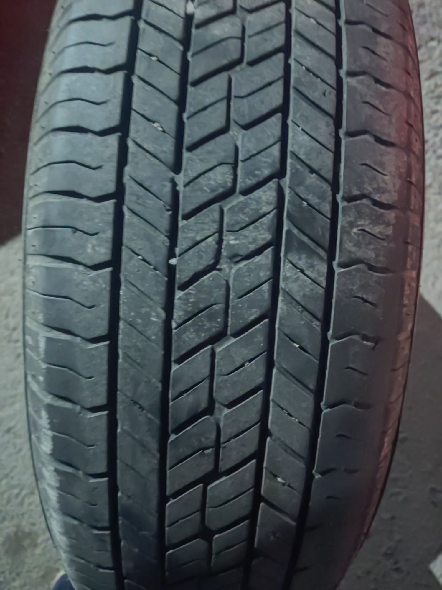 Продам шины б/у r16