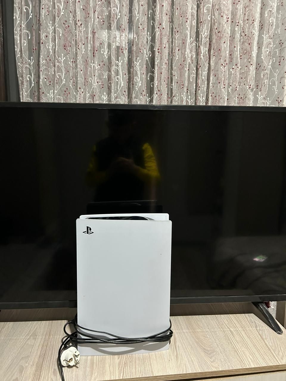 Playstation 5, 4игры  мортол гта и большой смарт телик самсун