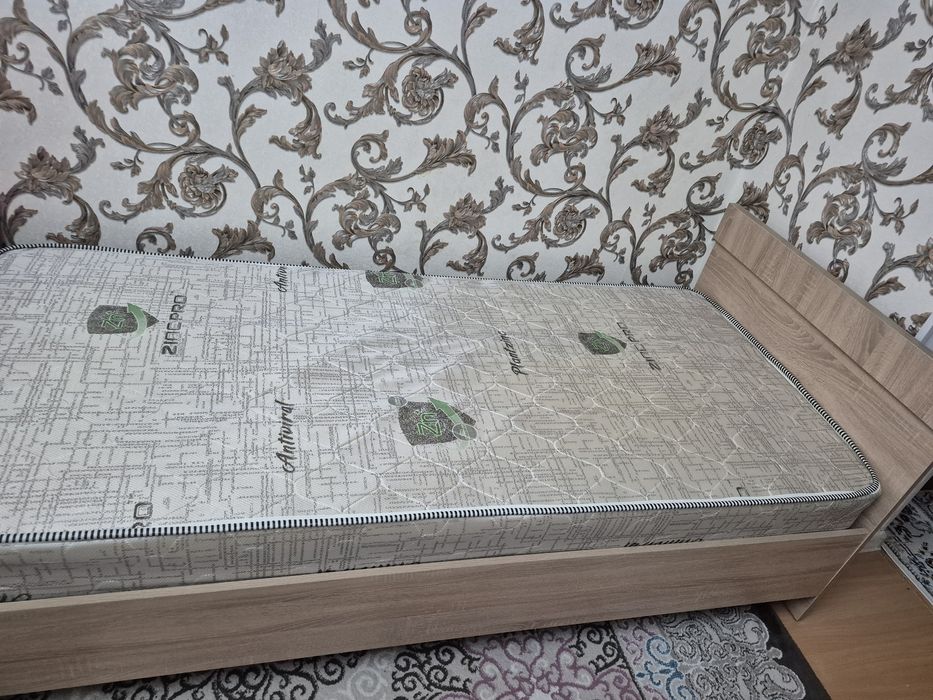 Кровать продается.