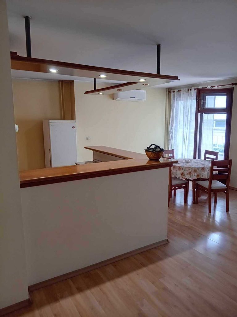 Дава се под наем Тристаен апартамент в София, Лозенец - 118 кв.м за 800 € - Снимка #1